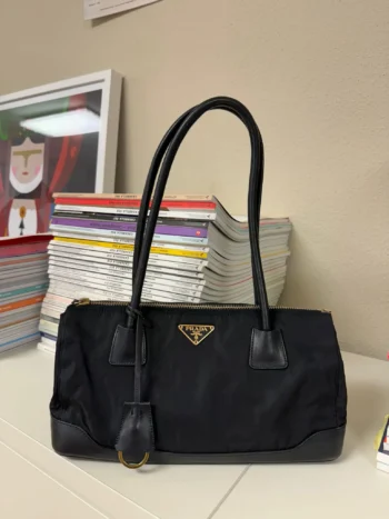 foto della Borsa vintage Prada in nylon