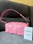 foto Borsa rosa Brick Cassette Bottega Veneta