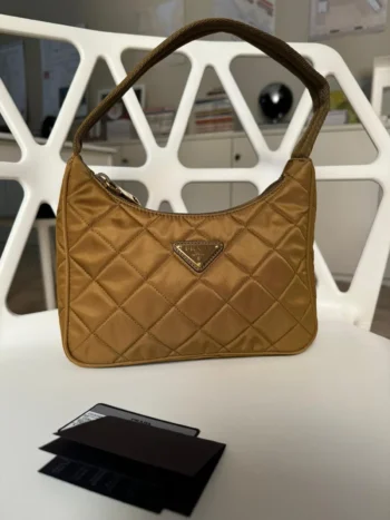 Borsa Prada Re-Edition 2000